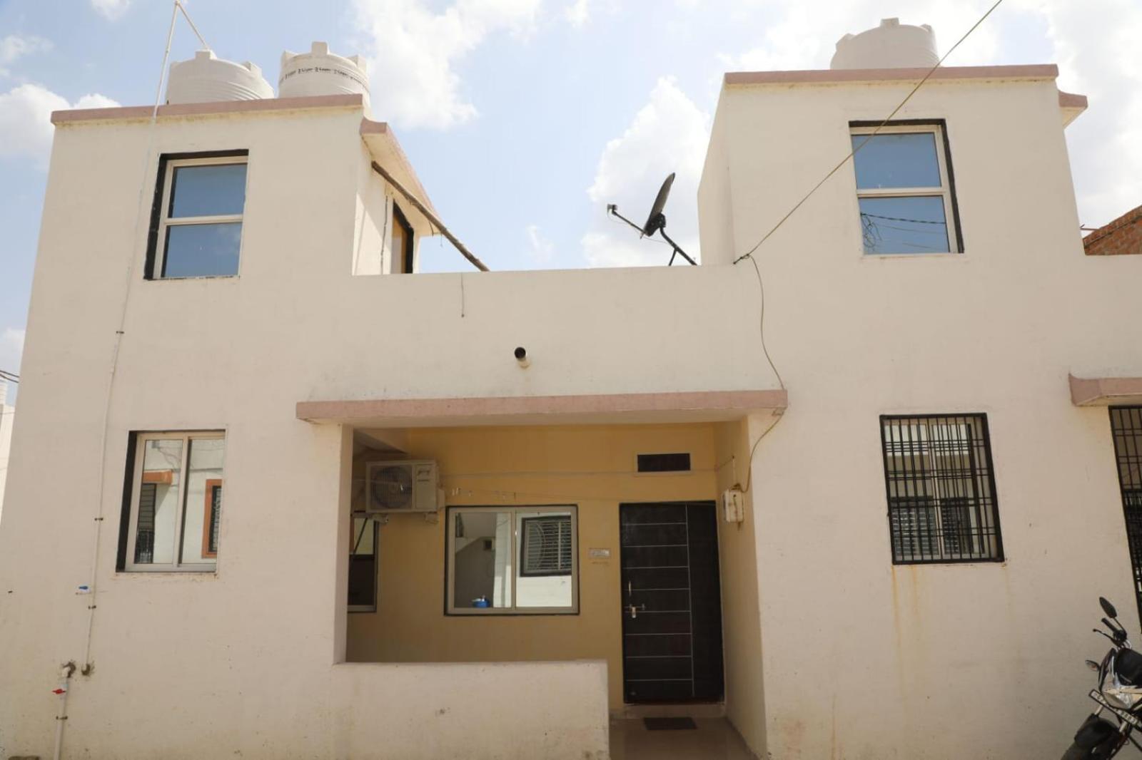 Aradhya Prime Home Stay Garudeshwar Exterior photo